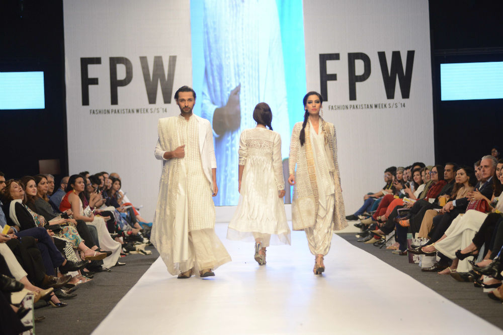 Nida Azwer atelier showcases “The Arabesque collection” at Fashion Pakistan Week 2014