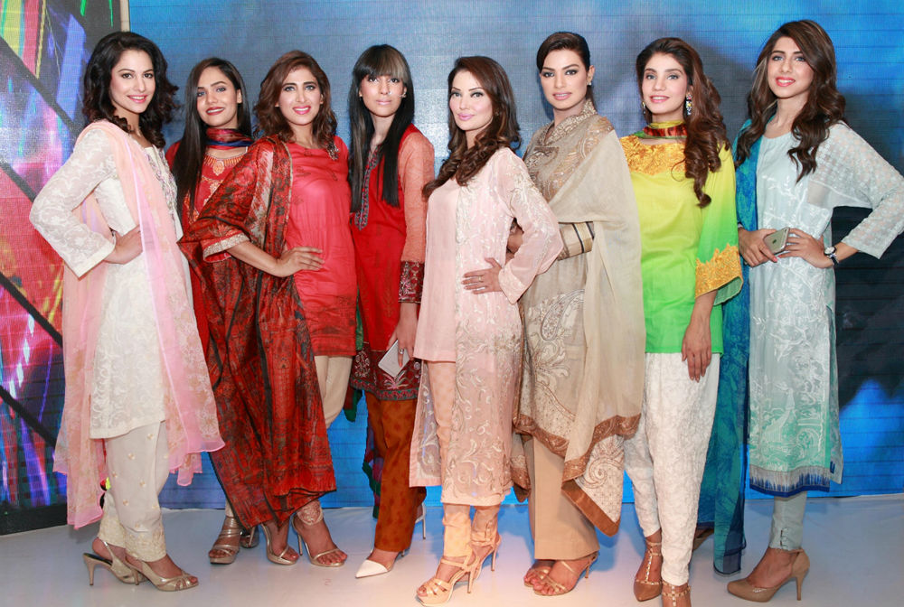 House of Ittehad Lawn by Nilofer Shahid Launch 2016